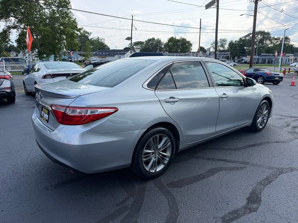 2015 Toyota Camry 7th Gen - Image 20 of 23
