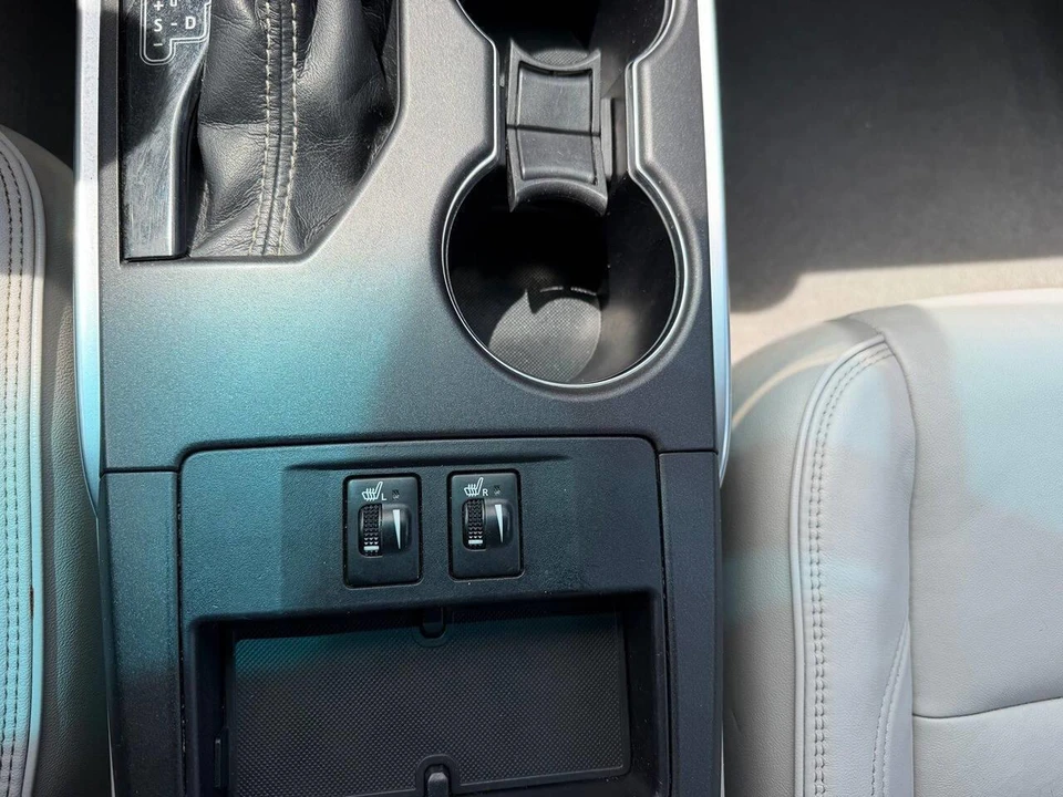 2015 Toyota Camry 7th Gen - Image 12 of 30