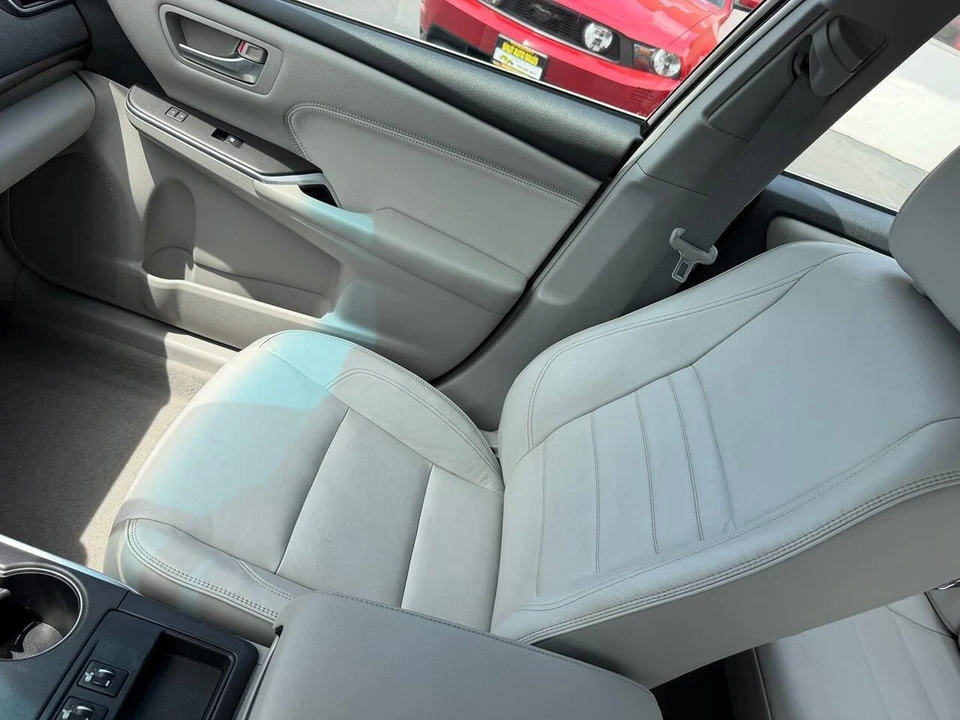2015 Toyota Camry 7th Gen - Image 13 of 30