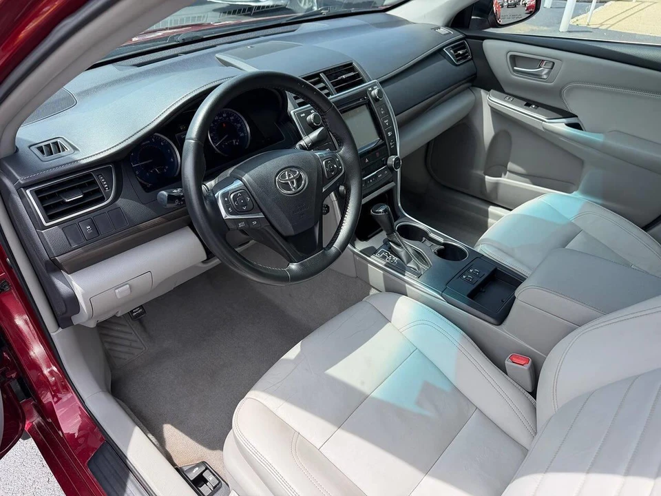 2015 Toyota Camry 7th Gen - Image 6 of 30