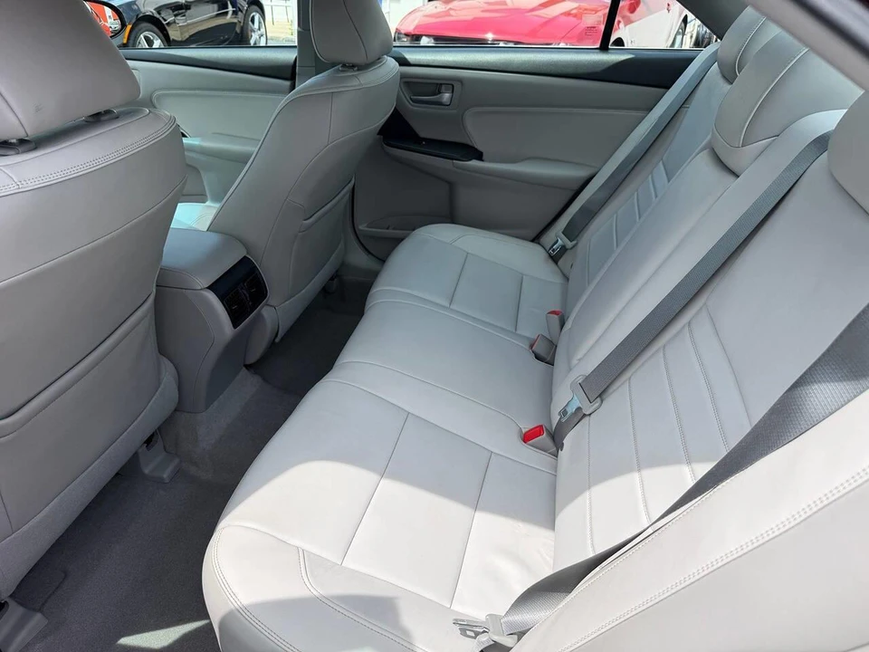 2015 Toyota Camry 7th Gen - Image 15 of 30