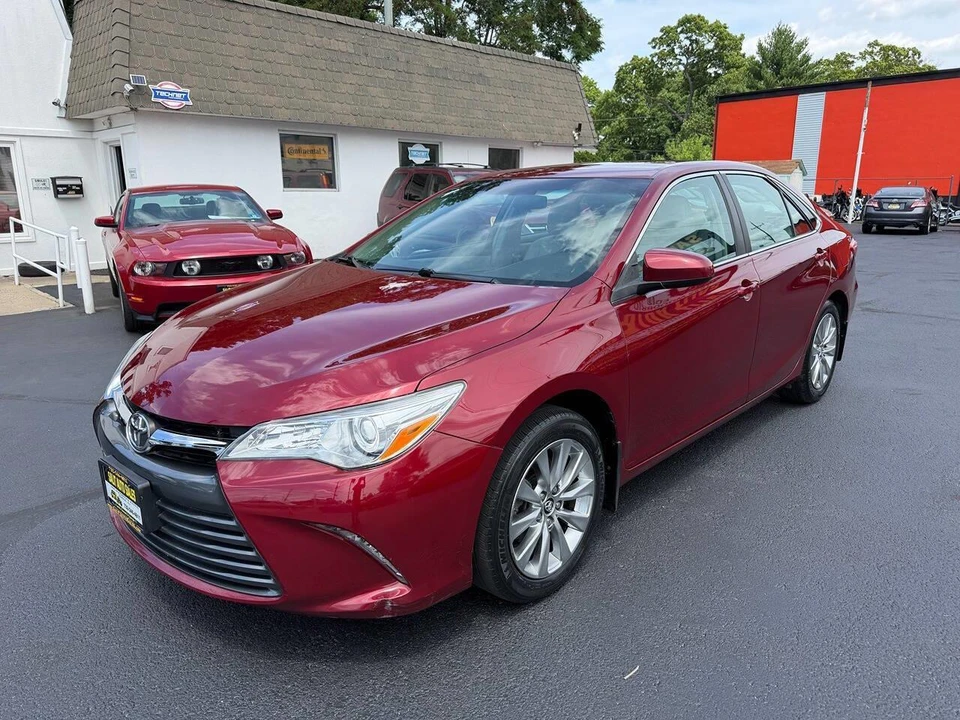 2015 Toyota Camry 7th Gen - Image 24 of 30