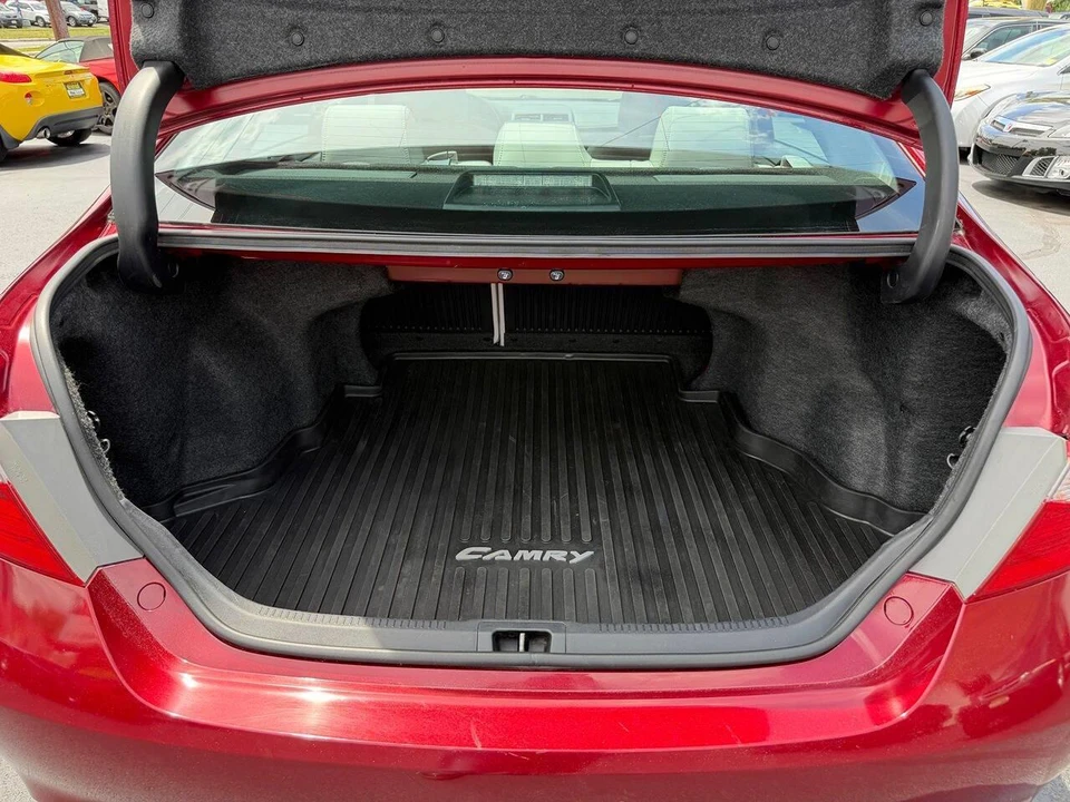 2015 Toyota Camry 7th Gen - Image 29 of 30