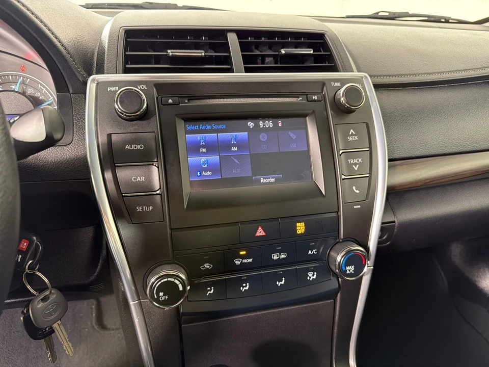 2015 Toyota Camry 7th Gen - Image 15 of 21