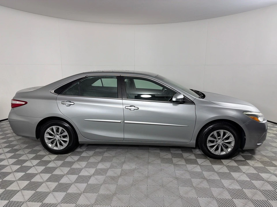 2015 Toyota Camry 7th Gen - Image 4 of 21