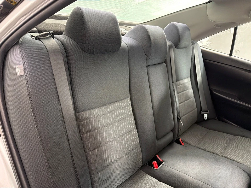 2015 Toyota Camry 7th Gen - Image 21 of 21
