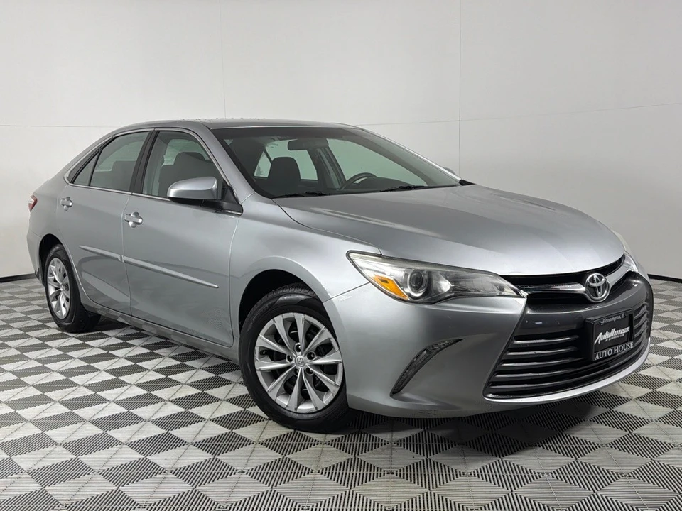 2015 Toyota Camry 7th Gen - Image 2 of 21