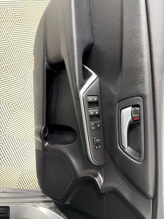 2015 Toyota Camry 7th Gen - Image 11 of 21
