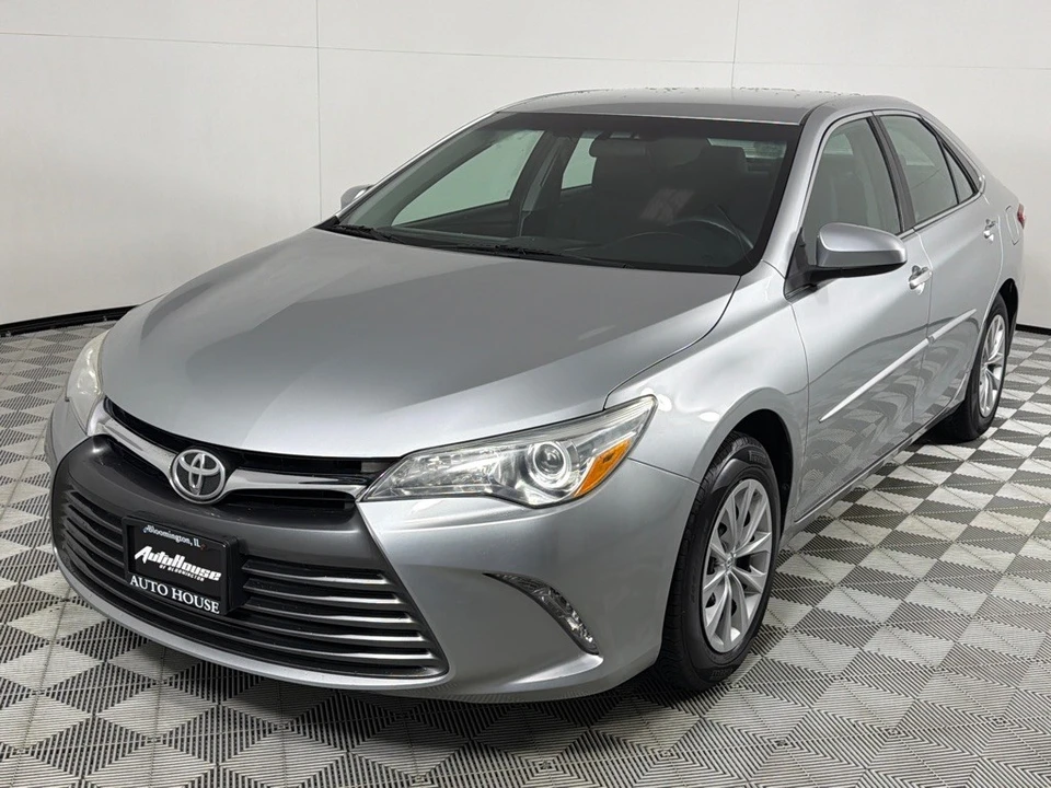 2015 Toyota Camry 7th Gen - Image 10 of 21