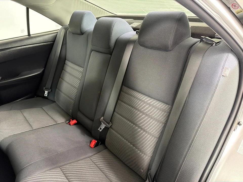 2015 Toyota Camry 7th Gen - Image 19 of 21