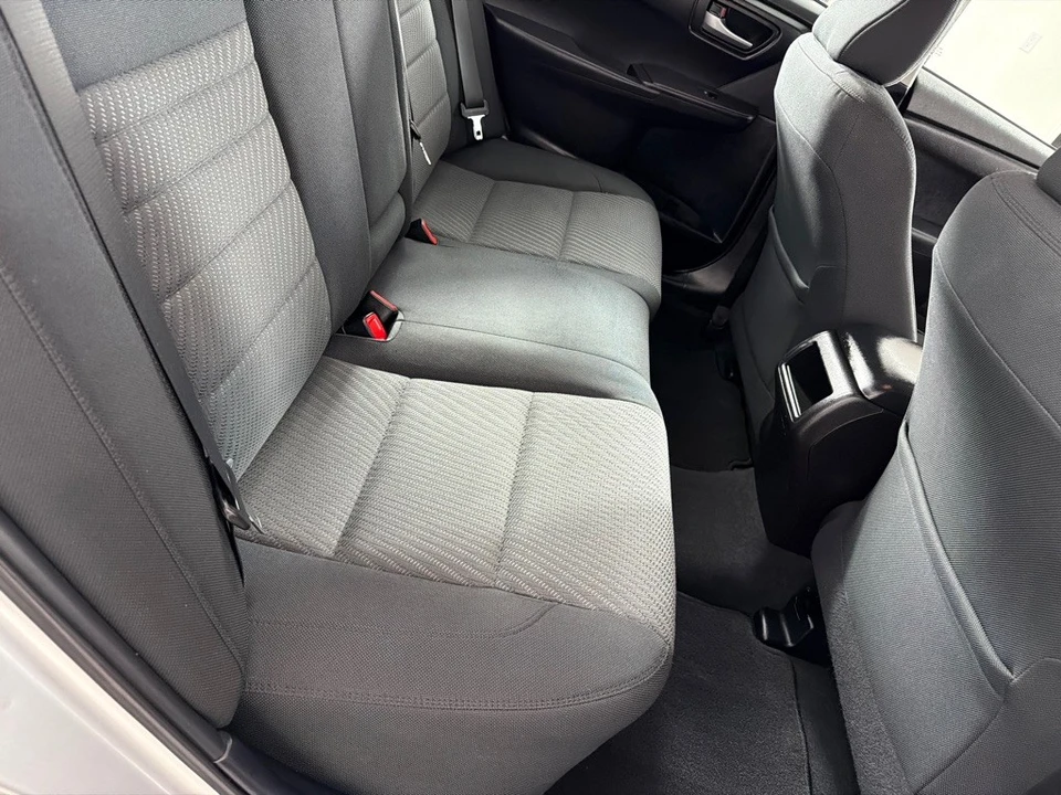 2015 Toyota Camry 7th Gen - Image 20 of 21