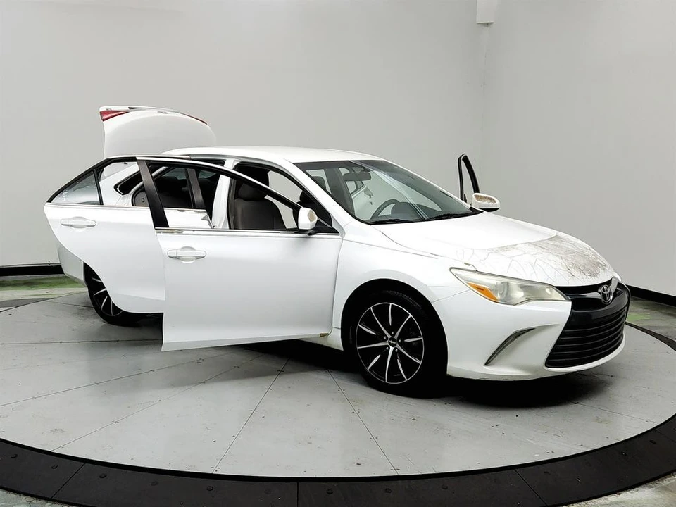2015 Toyota Camry 7th Gen - Image 10 of 12