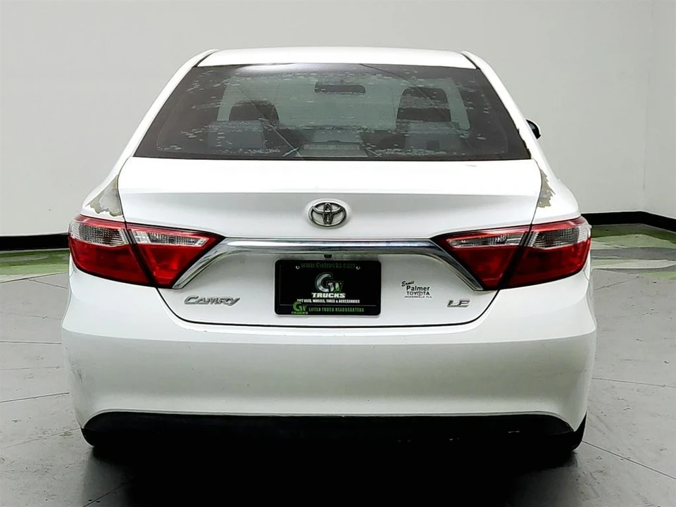 2015 Toyota Camry 7th Gen - Image 6 of 12