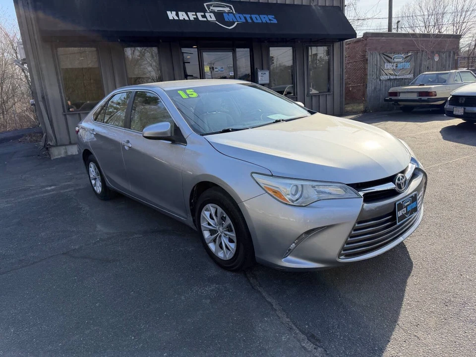2015 Toyota Camry 7th Gen - Image 6 of 21