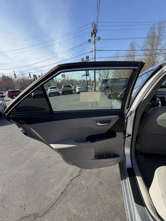 2015 Toyota Camry 7th Gen - Image 20 of 21