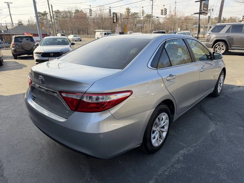 2015 Toyota Camry 7th Gen - Image 12 of 21