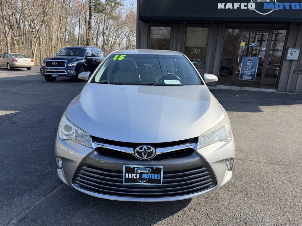 2015 Toyota Camry 7th Gen - Image 2 of 21