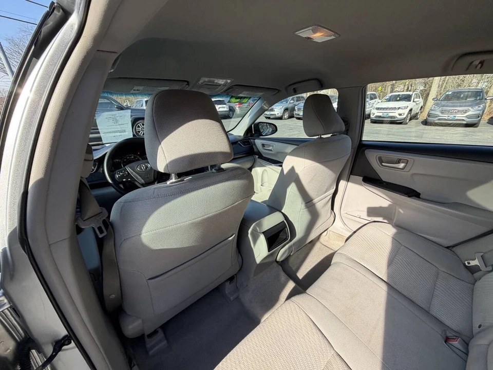 2015 Toyota Camry 7th Gen - Image 18 of 21