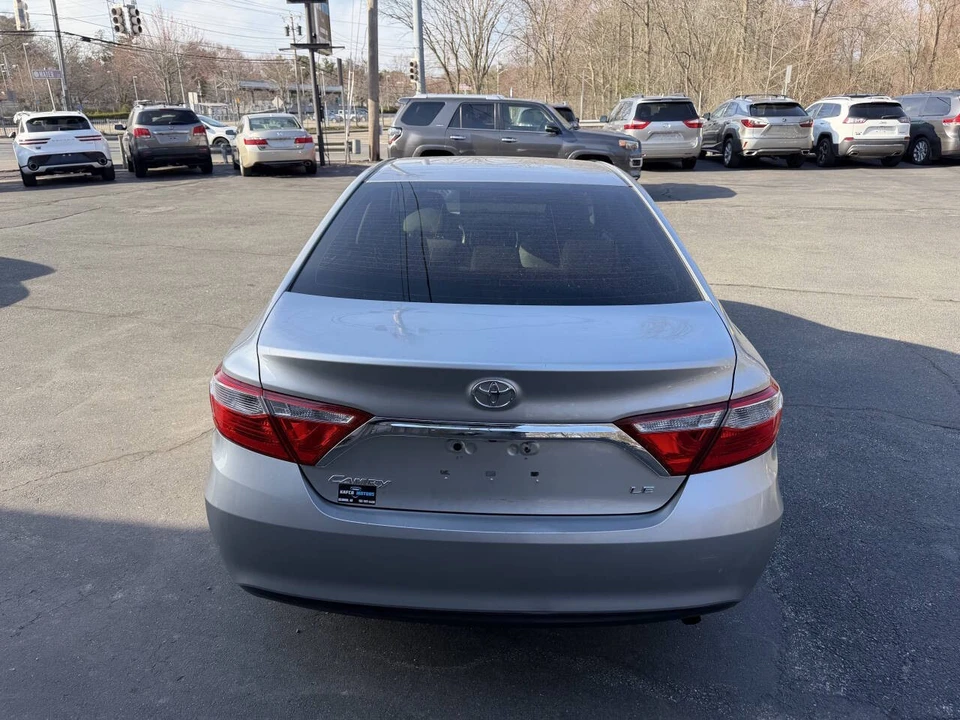 2015 Toyota Camry 7th Gen - Image 11 of 21