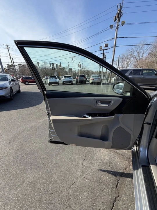 2015 Toyota Camry 7th Gen - Image 16 of 21