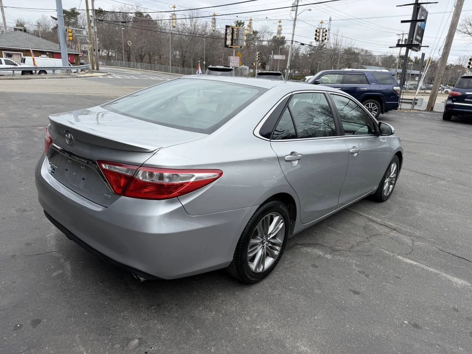 2015 Toyota Camry 7th Gen - Image 12 of 21