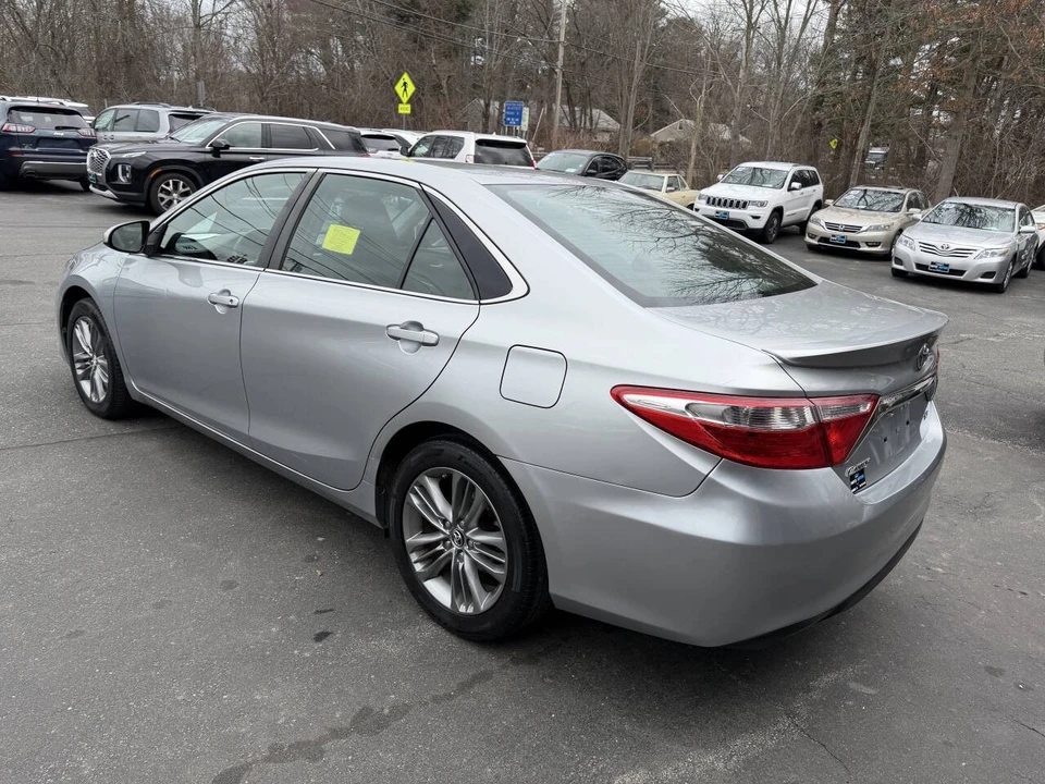 2015 Toyota Camry 7th Gen - Image 11 of 21