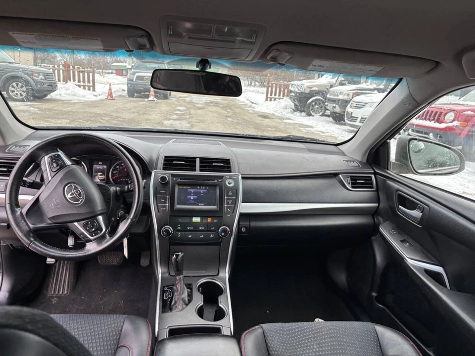 2015 Toyota Camry 7th Gen - Image 16 of 19