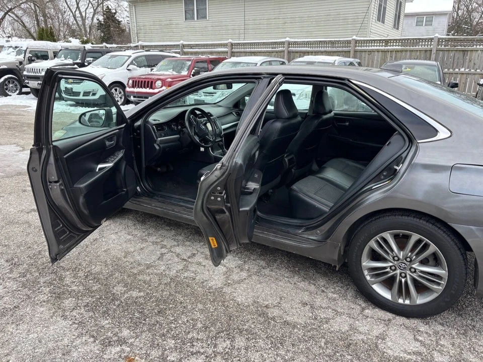 2015 Toyota Camry 7th Gen - Image 15 of 19