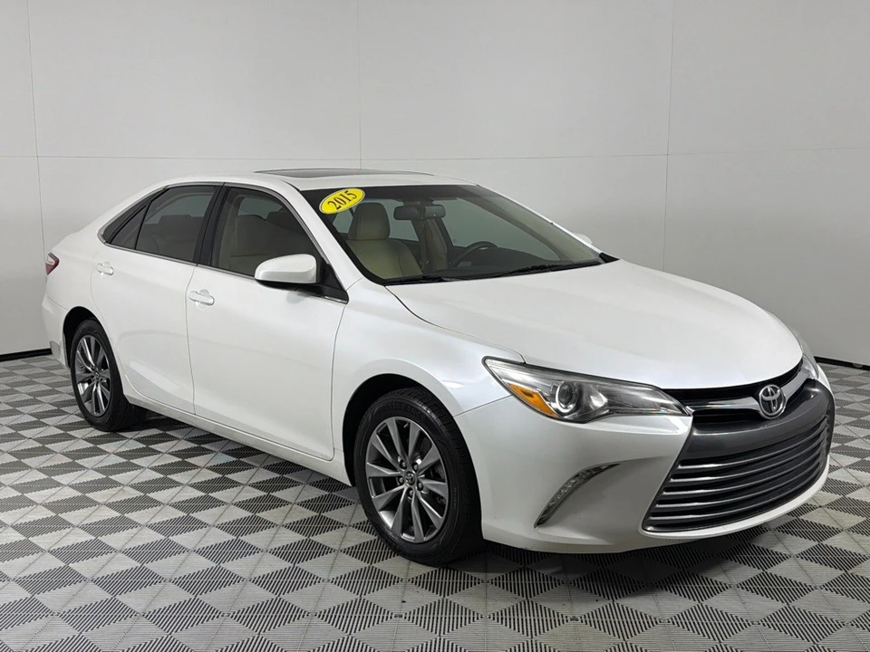 2015 Toyota Camry 7th Gen - Image 3 of 12