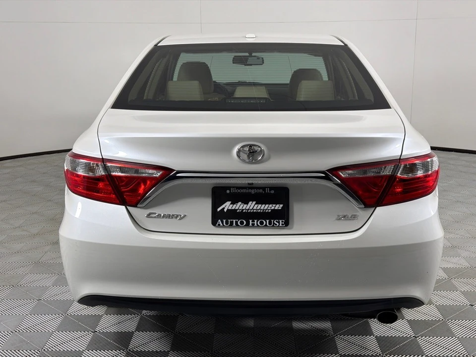 2015 Toyota Camry 7th Gen - Image 6 of 12