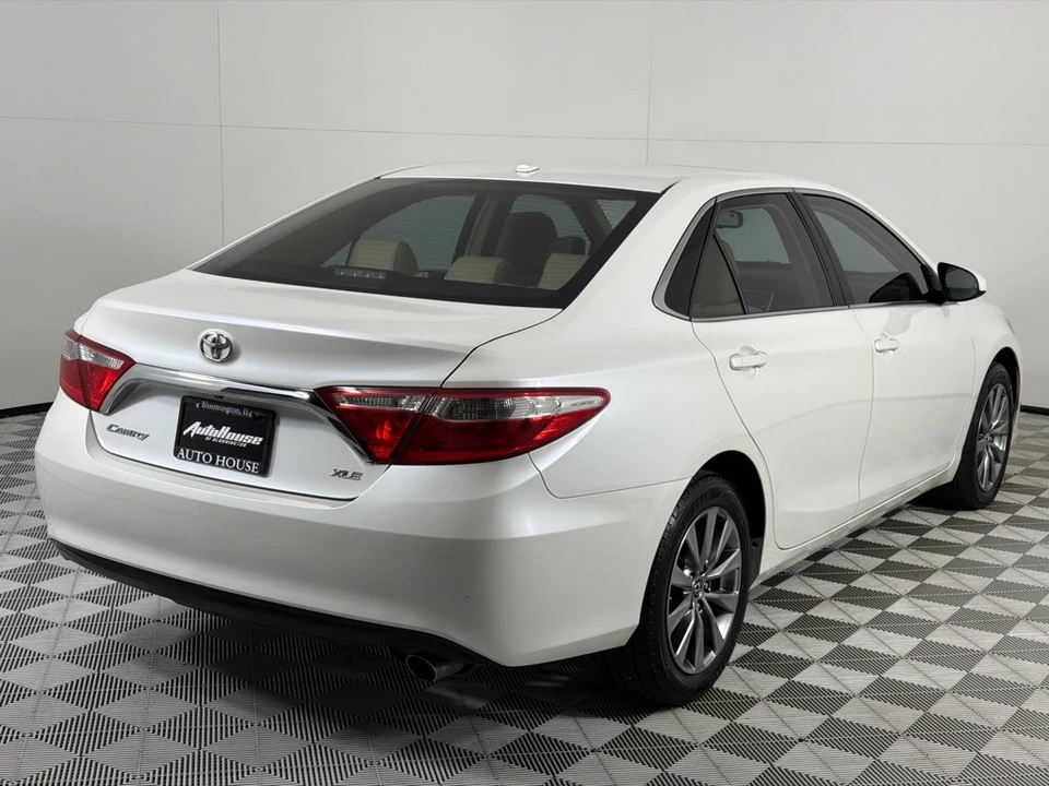 2015 Toyota Camry 7th Gen - Image 5 of 12
