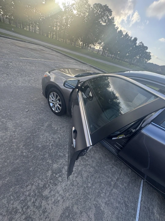 2015 Toyota Camry 7th Gen - Image 2 of 21