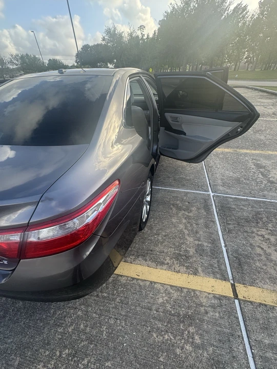 2015 Toyota Camry 7th Gen - Image 11 of 21