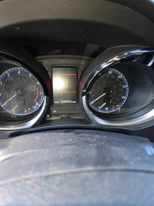 2015 Toyota Corolla 11th Gen - Image 5 of 8