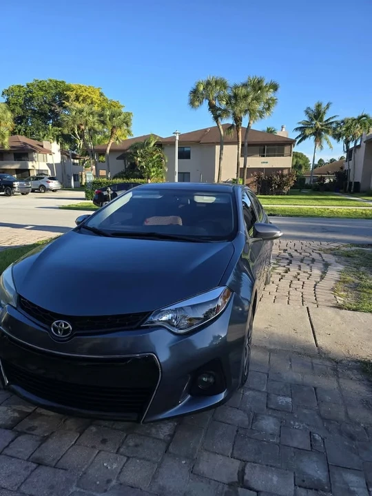2015 Toyota Corolla 11th Gen - Image 4 of 8