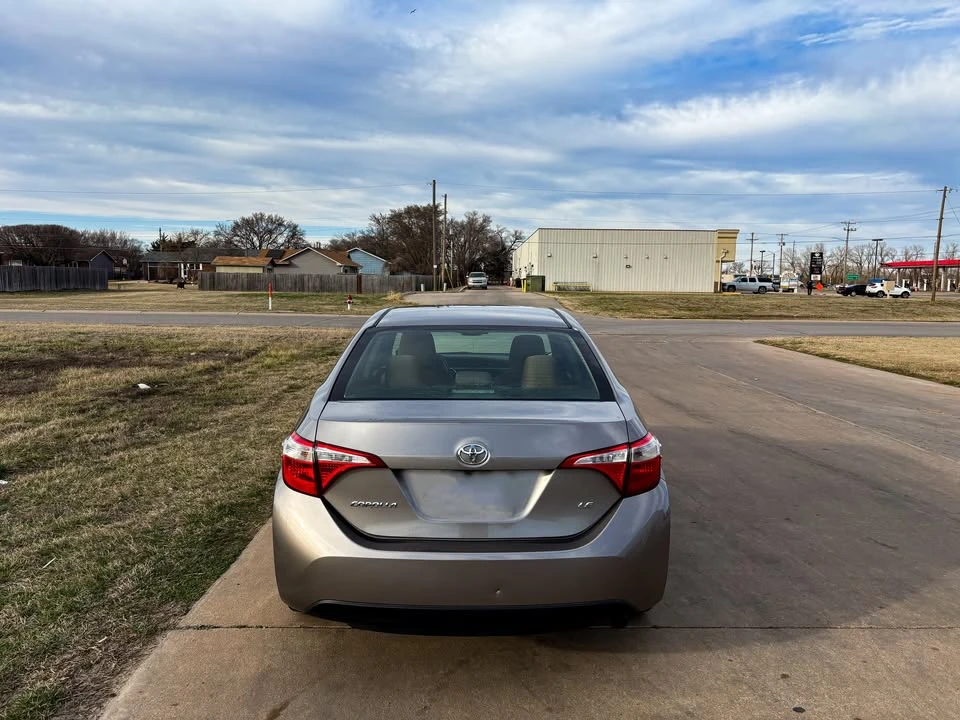 2015 Toyota Corolla 11th Gen - Image 4 of 5