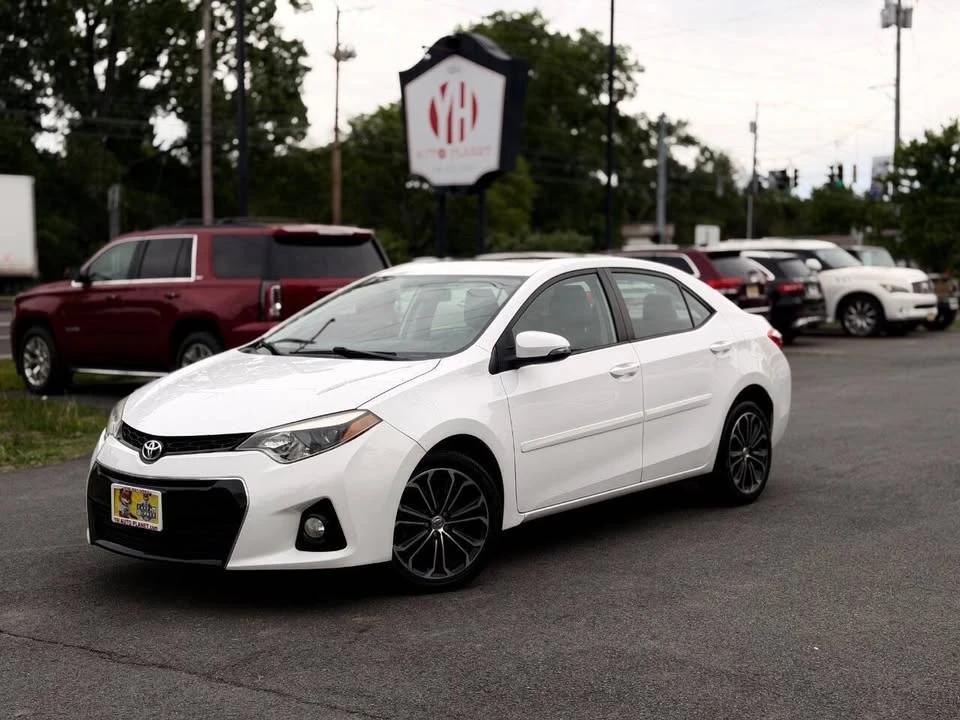 2015 Toyota Corolla 11th Gen - Image 2 of 20
