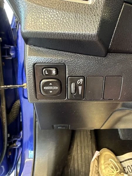 2015 Toyota Corolla 11th Gen - Image 19 of 20