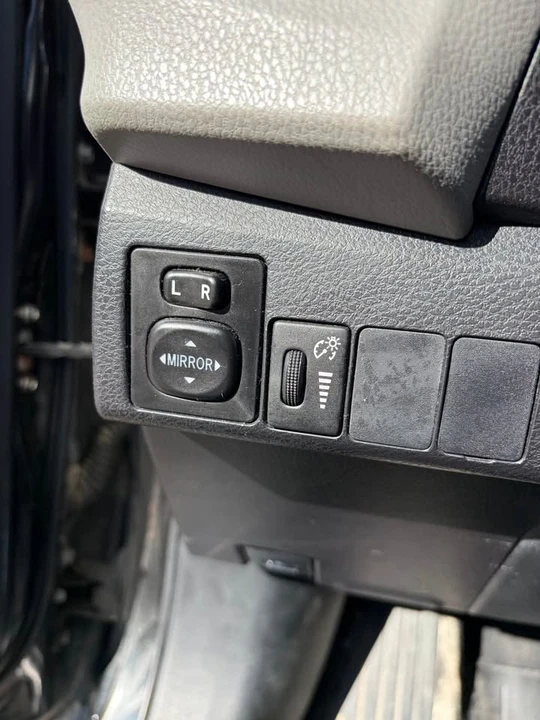 2015 Toyota Corolla 11th Gen - Image 15 of 15