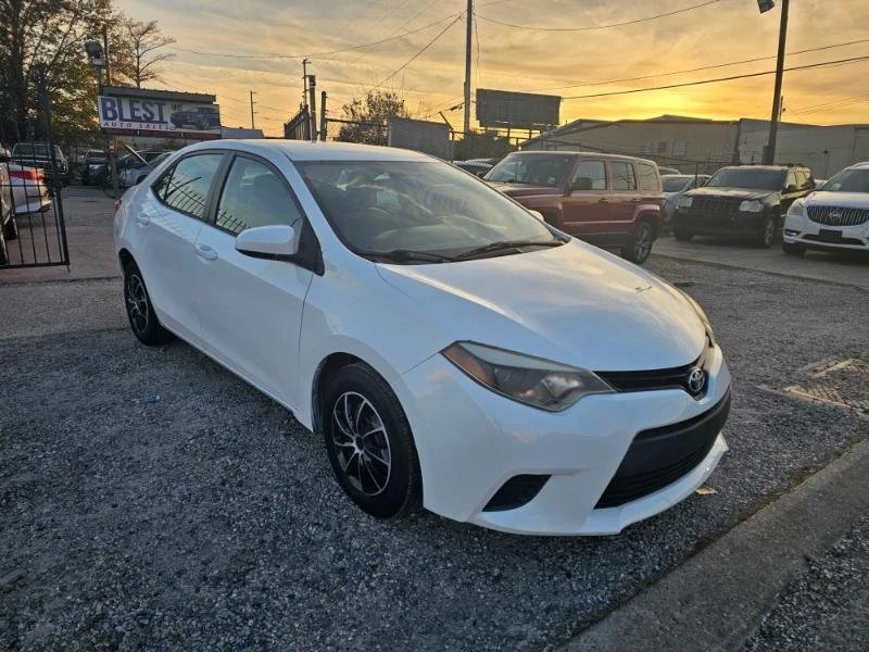 2015 Toyota Corolla 11th Gen - Image 3 of 8