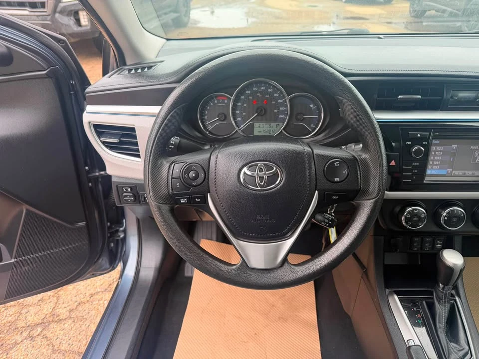 2015 Toyota Corolla 11th Gen - Image 8 of 14