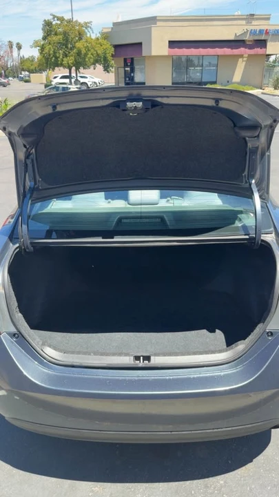 2015 Toyota Corolla 11th Gen - Image 11 of 12