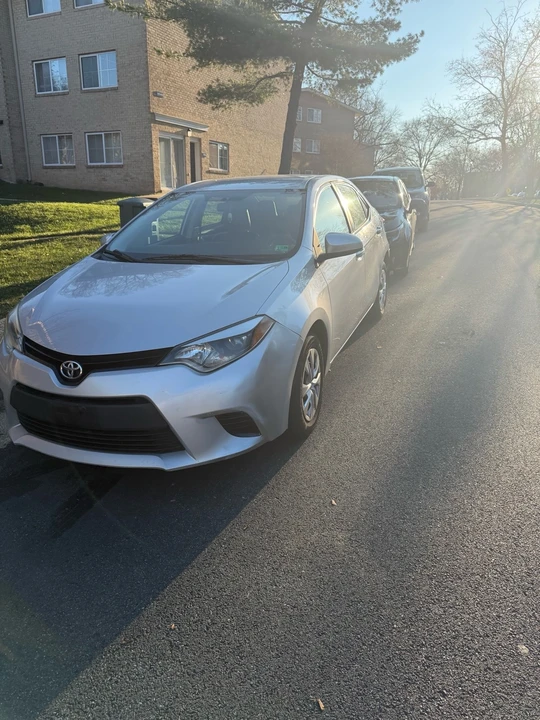 2015 Toyota Corolla 11th Gen - Image 5 of 9