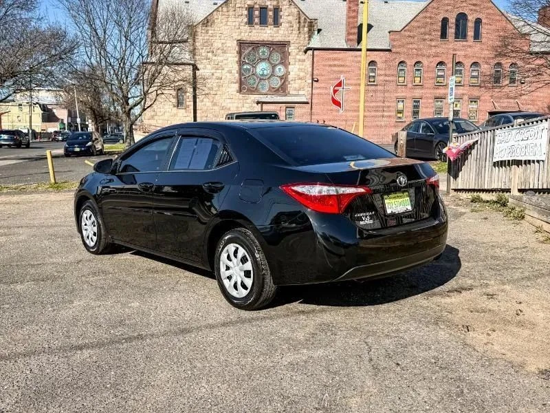 2015 Toyota Corolla 11th Gen - Image 7 of 12