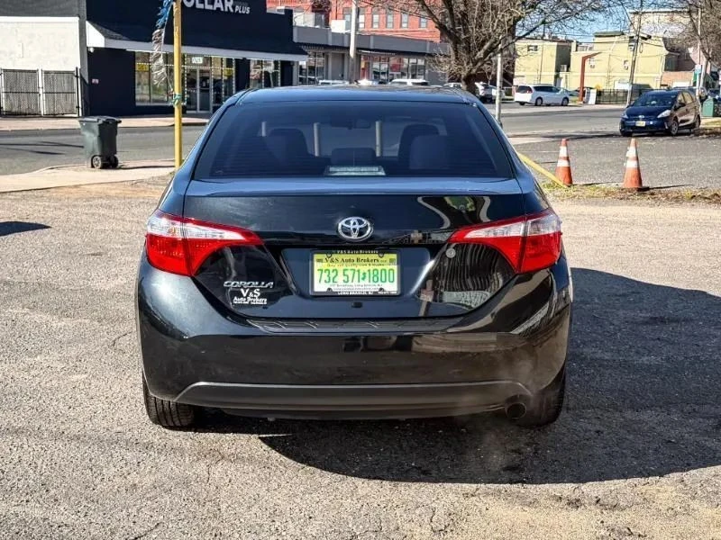 2015 Toyota Corolla 11th Gen - Image 6 of 12