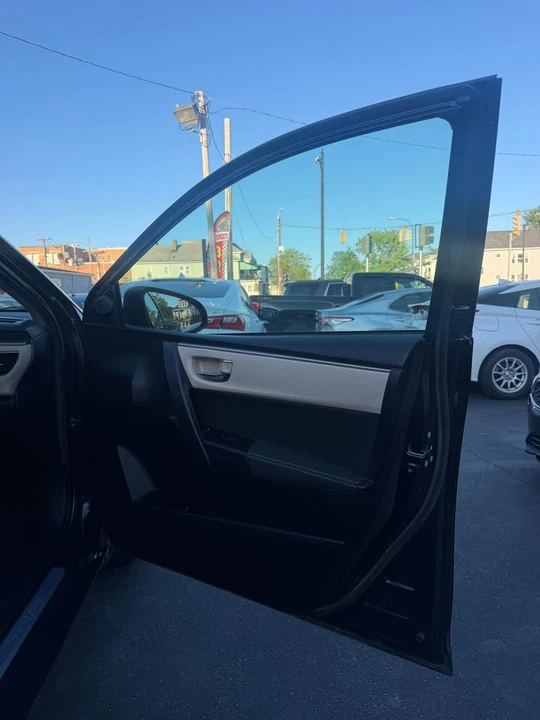 2015 Toyota Corolla 11th Gen - Image 13 of 20