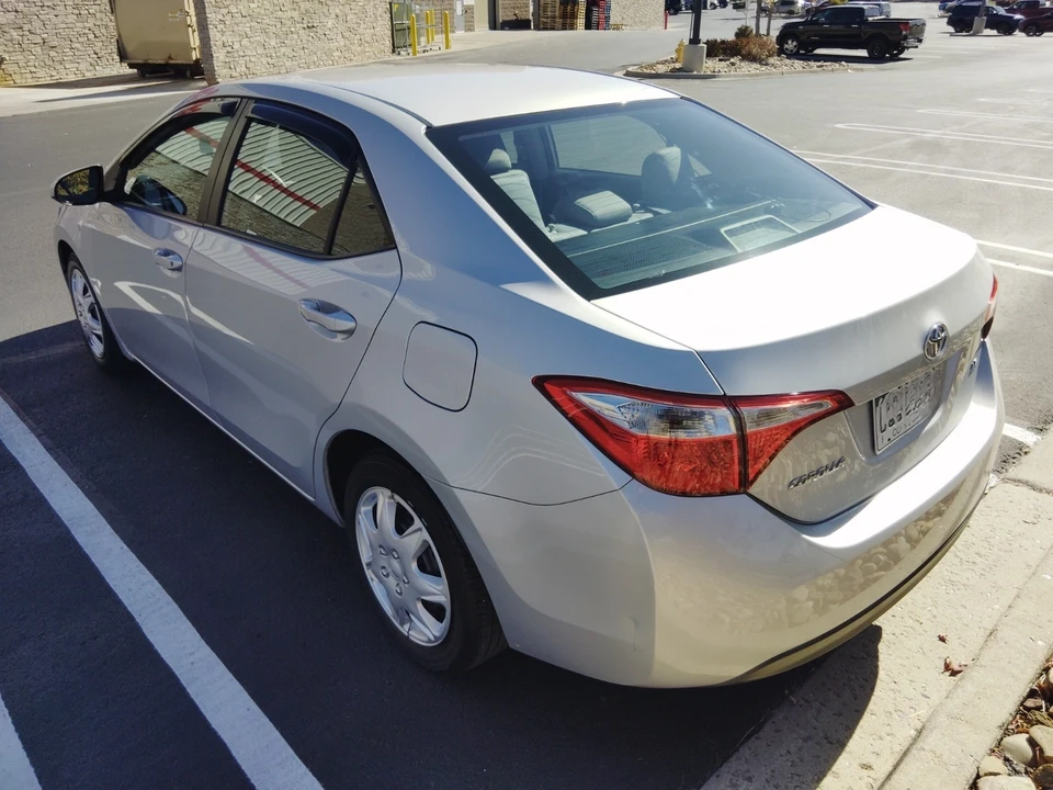 2015 Toyota Corolla 11th Gen - Image 5 of 18