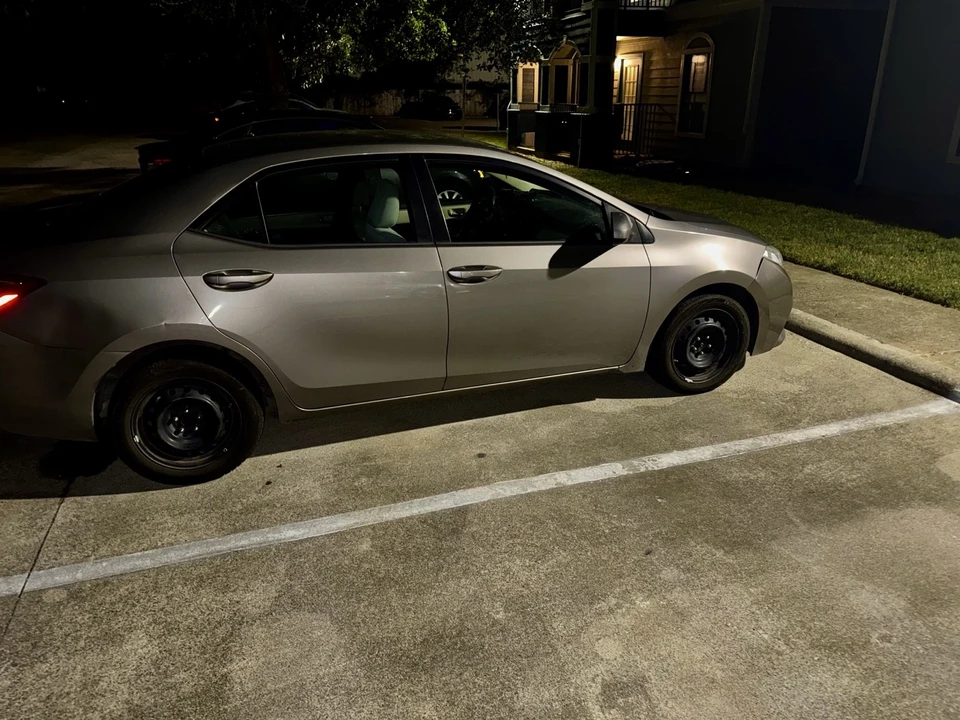 2015 Toyota Corolla 11th Gen - Image 4 of 10