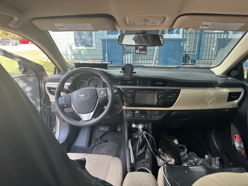 2015 Toyota Corolla 11th Gen - Image 9 of 10