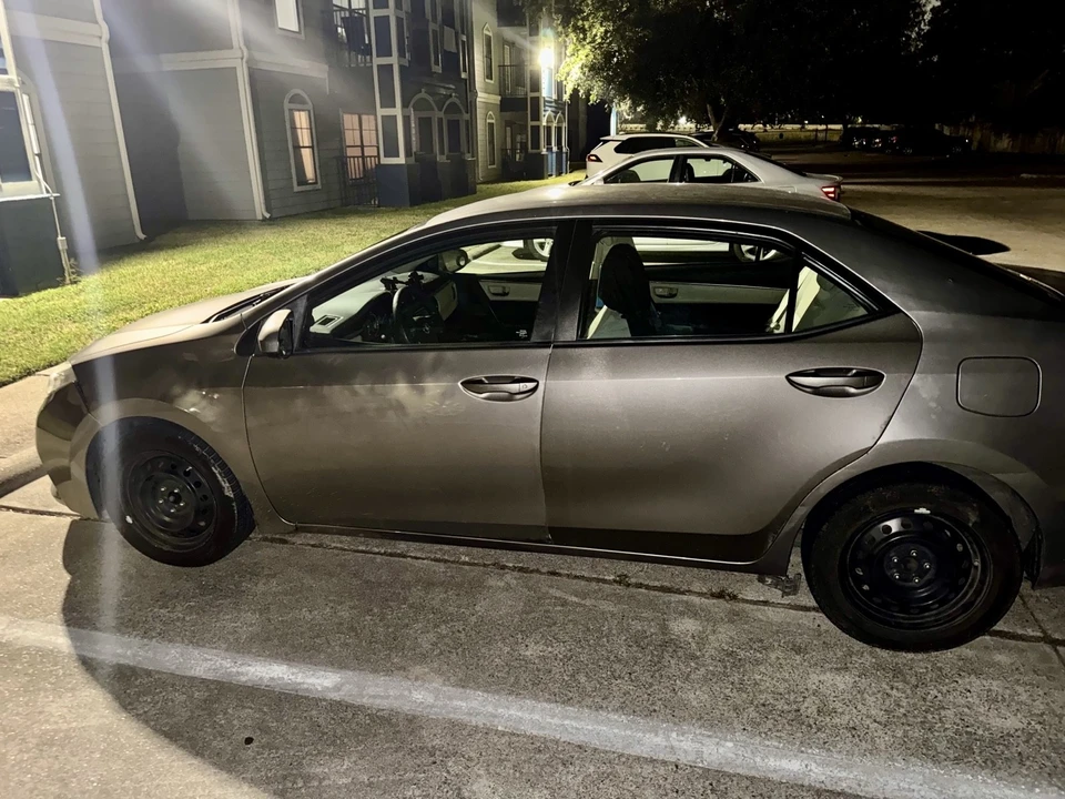 2015 Toyota Corolla 11th Gen - Image 5 of 10